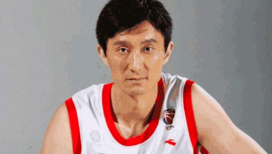 巅峰时期的杜锋有多强？面对战神刘玉栋都丝毫不落下风