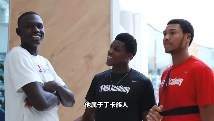 曾祝福杨瀚森一路平安！从难民到NBA球员！他是今年最励志的新秀