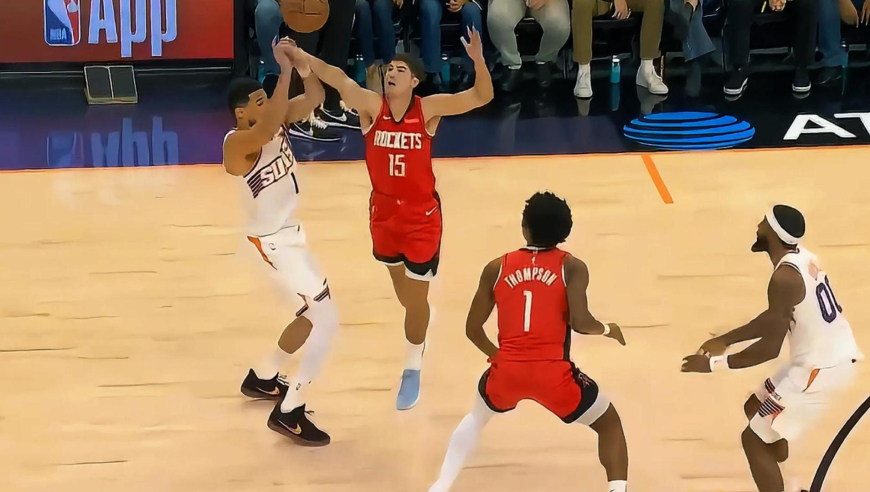 对得起教练信任！火箭谢泼德抢断布克+反击造成布克犯规两罚全中