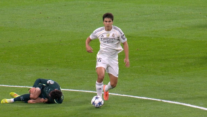 皇马新白衣太子！贡萨洛加西亚高光时刻混剪 风光盖过姆巴佩