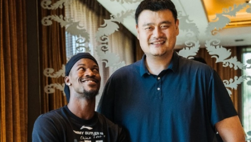 豪爽！巴特勒中国行来北京姚明请客吃高端私厨，梅奥作陪JB尽情饕餮