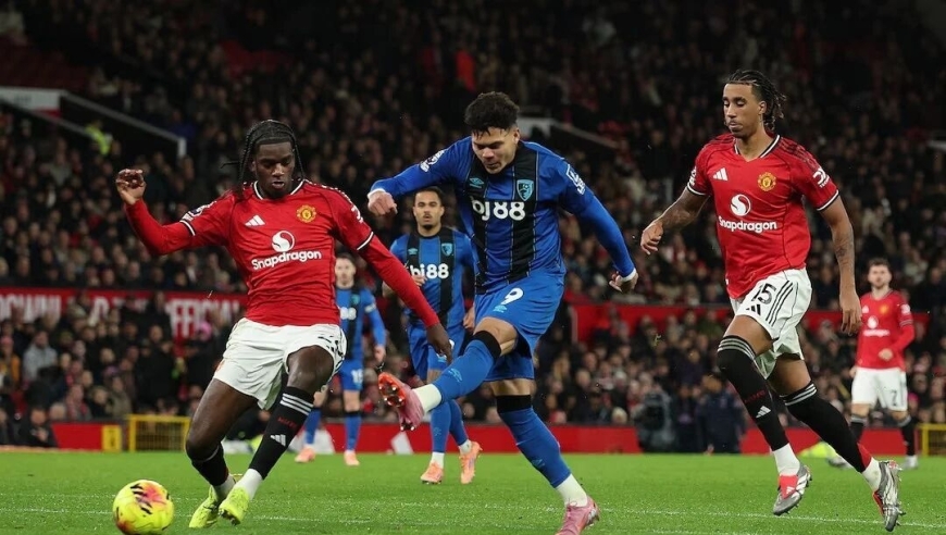 连续3轮首发！曼联19岁小将踢满全场 主场丢4球也不换他