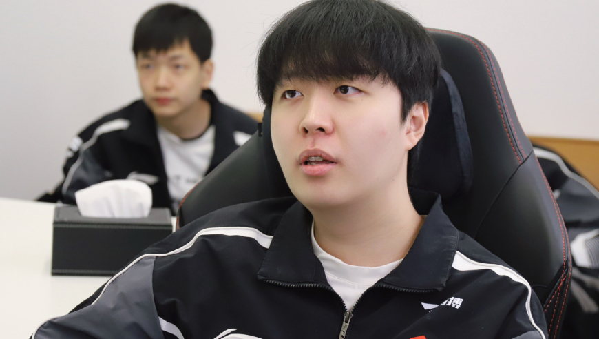 Mlxg力挺Kanavi为韩援发声，没他们LPL夺不了冠，BLG是自己搞没了