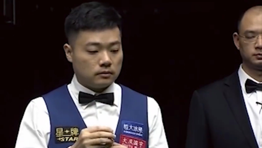 体坛名场面｜斯诺克最爽逆袭！对手故意散球，丁俊晖一杆清台赢回尊严