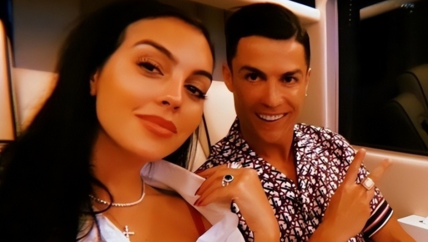 狗粮！C罗发推为漂亮女友乔治娜庆生，送她一枚劳力士金表价值百万