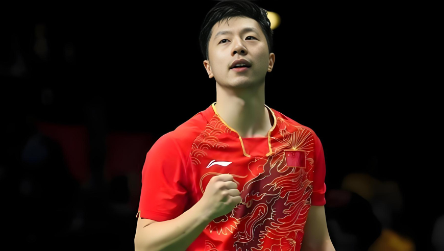 乒坛格局差点改写！马龙0-2换球衣逆转，开创国乒先河 | 体坛名场面