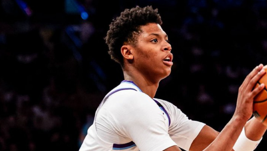 逆转，湖人10胜联盟唯一！东契奇45+5乔治34+8，老詹28+7末节立功