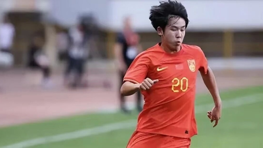 王钰栋球探报告来了，模板巴西国脚马丁内利，球探评分：7分