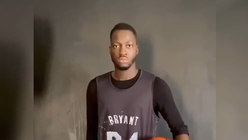 在科比不幸离世之后，球迷们都是如何来纪念他的？