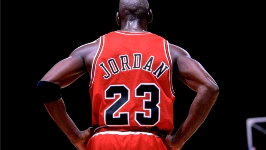 乔丹的父亲被枪杀！最讽刺的是凶手竟然是乔丹的忠实粉丝