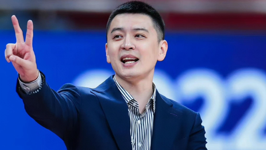 就在今天！12月18日下午，男篮传来杨鸣、胡明轩、徐杰的最新消息