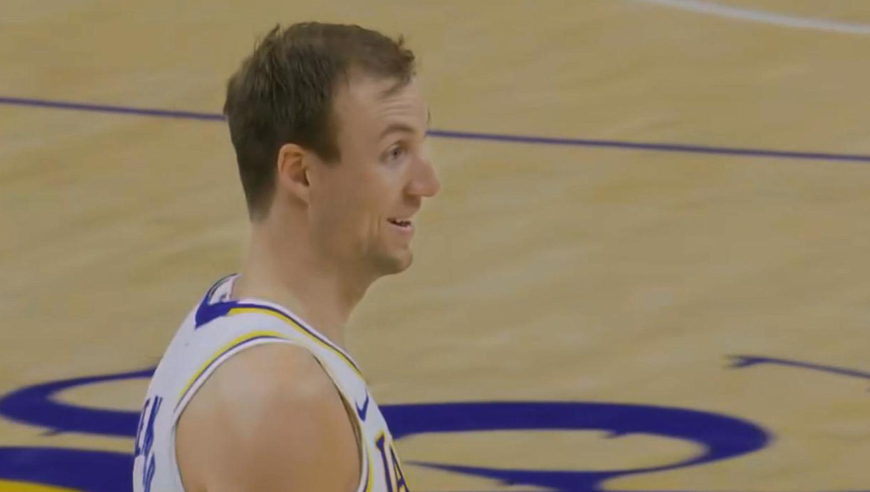 投疯了！湖人东契奇助攻肯纳德空位三分 随后掉球捡起再进不讲理三分