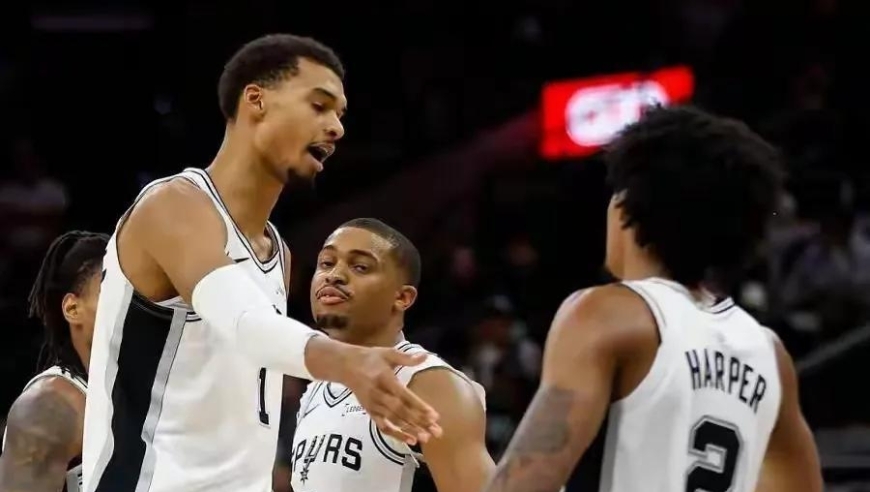 100分！就在今天，NBA马刺队46年历史纪录被2米24文班亚马打破了
