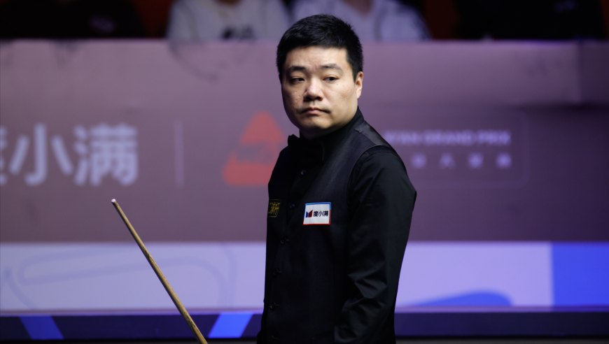 2025英锦赛前瞻：特鲁姆普黑球失误 丁俊晖上演细腻围球轰破百