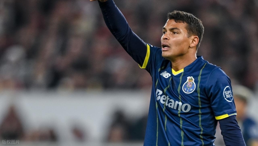 欧联：2-1击败德甲第4，穆帅争冠劲敌占先机，18岁葡萄牙新星破门