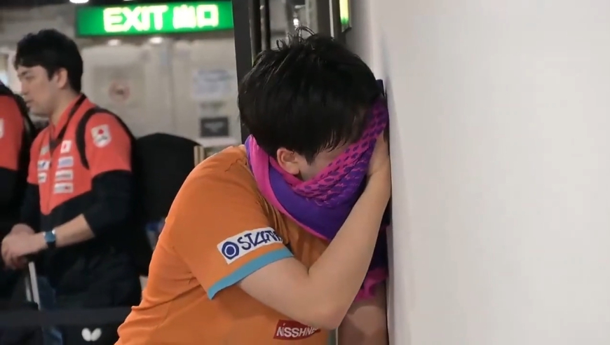 王楚钦4-3大逆转松岛辉空，松岛赛后在球员通道崩溃痛哭！