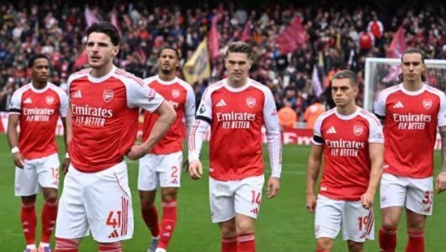 英超积分榜两大奇观：5队同积18分，第12名距离前四仅差3分