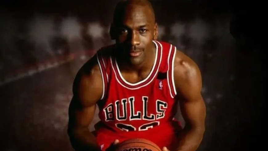 排面拉满！乔丹63岁生日，众官媒齐送祝福，GOAT地位无人能够撼动！