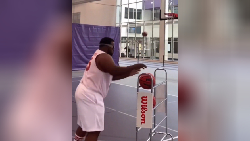 体坛记忆｜本以为第一个投篮是失误，没想到却是巅峰！