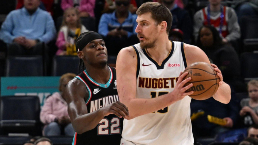 约基奇狂砍尴尬准四双！轰29+14+9爆冷负灰熊 10失误平生涯纪录