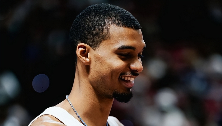 文班亚马超越尤因！马刺豪取4连胜，这一战我彻底看清3个现实