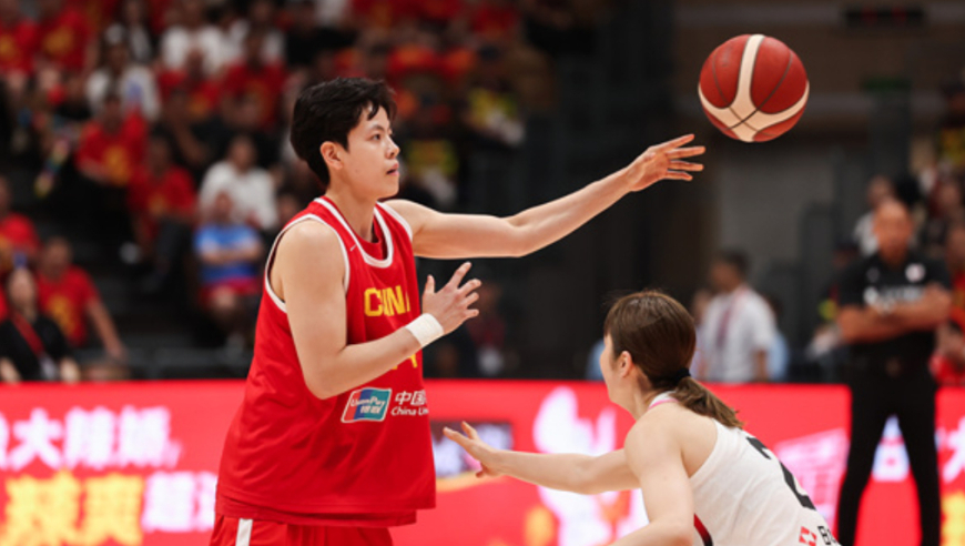 女篮外线新核心！杨舒予vs日本集锦：9中8高效17分内外开花
