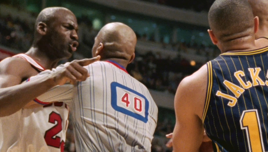 篮球之神｜激怒乔丹会有怎样的下场？乔丹历史级的攻防一体，却被斯科特破解