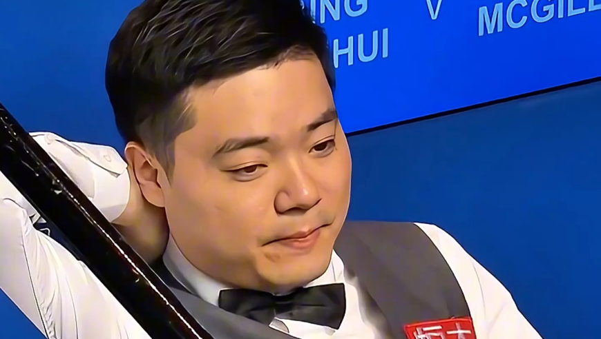 体坛记忆｜ 丁俊晖离谱率先开球！对手数次解球狂炸球堆，晖哥笑傻裁判气爆