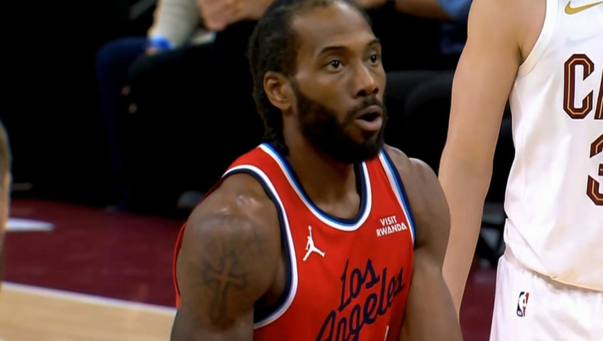 莱昂纳德vs骑士20分集锦：复出首战13投6中+三记三分依然神勇