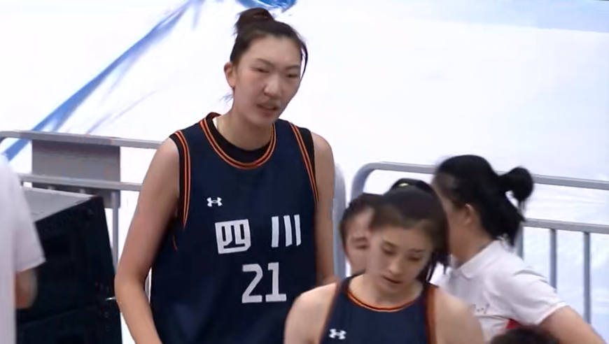 付政浩：四川女篮丢冠，有一些事超出比赛范畴，张远平感到寒心