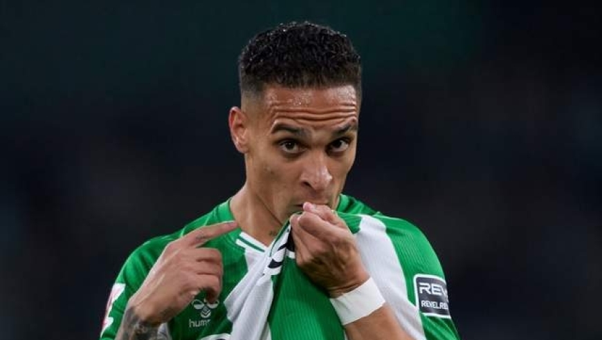 25岁圆神炸裂表演：2脚穿心箭 5万人狂欢！西甲近3场轰4球