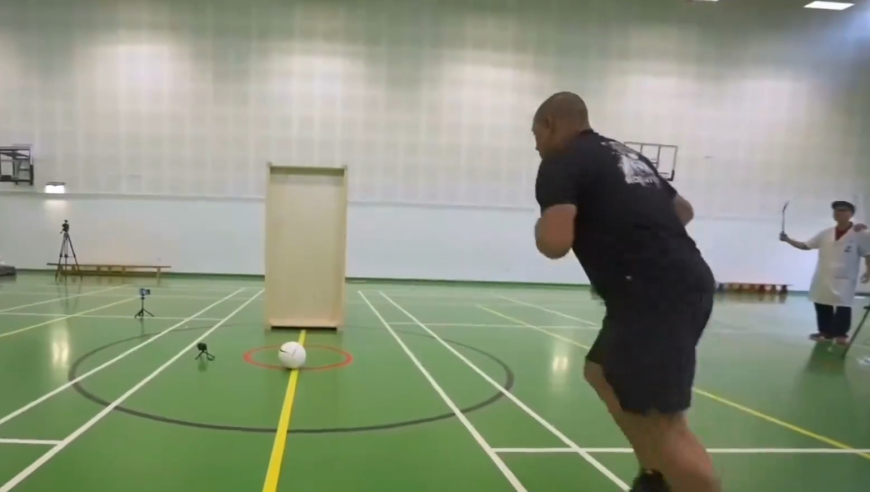 体坛记忆｜卡洛斯挑战击穿石板