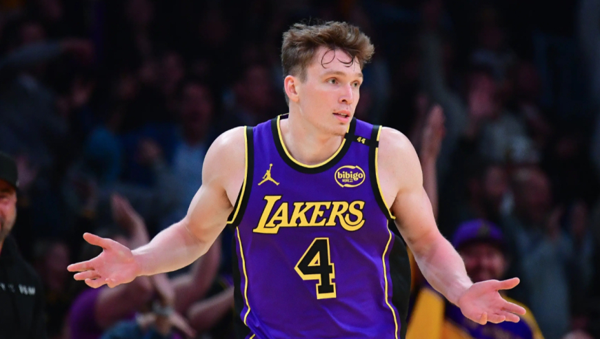 垃圾时间的乔丹！湖人活塞换上边缘阵容 克内克特登场连轰10分