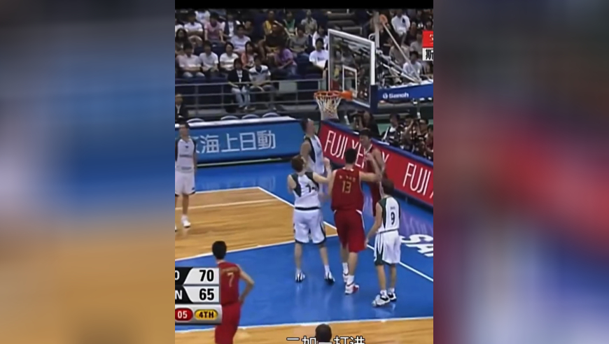 姚明再厉害，在大哥王治郅面前还是显得稚嫩一些｜体坛记忆