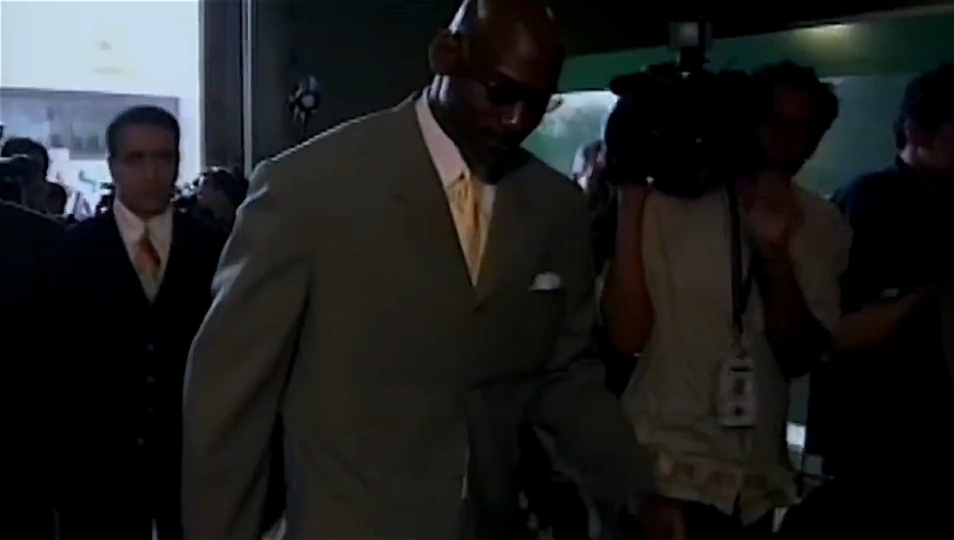 乔丹首次退役对世界的影响有多恐怖，美股大跌，NBA也跌入谷底