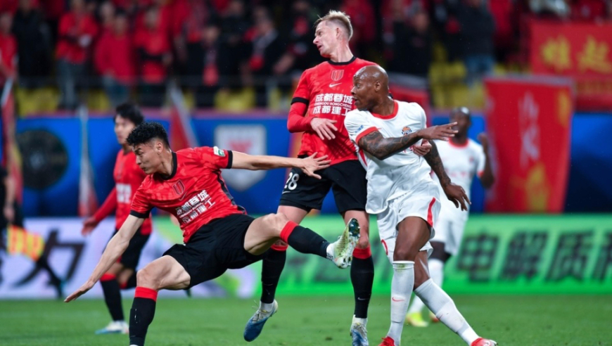 中超形势：蓉城2分优势领跑！2强积分归零+4队2连败，下轮2场焦点战