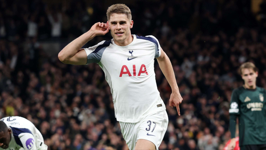 复刻孙兴慜普斯卡什奖进球！欧冠同轮五佳球：亚马尔惊艳过人自导自演