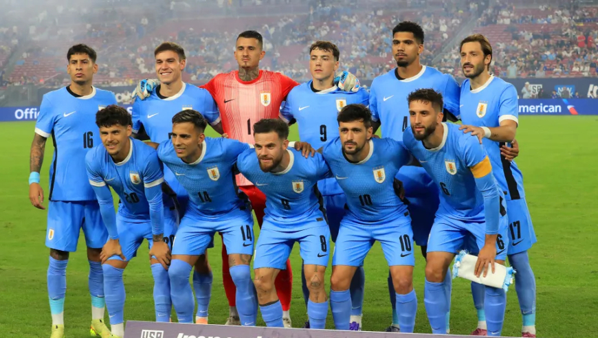 FIFA官方确认：乌拉圭继续保留四星战袍，为何仅两夺世界杯却能绣四颗星？