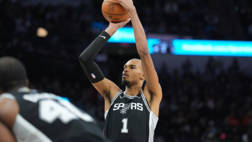 福克斯31分，文班亚马26+13，马刺客场击败爵士