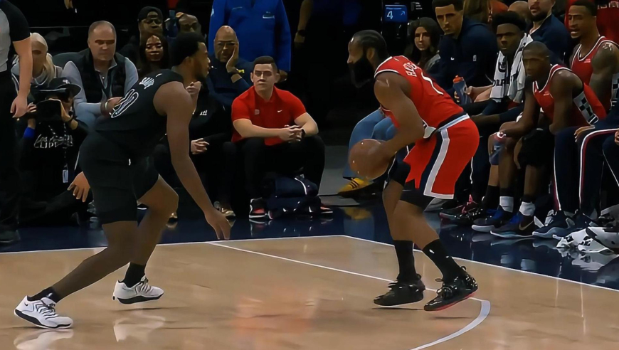 战神退场登神出场！哈登打三分又3+1联手米勒助快船轰11-0碾压篮网