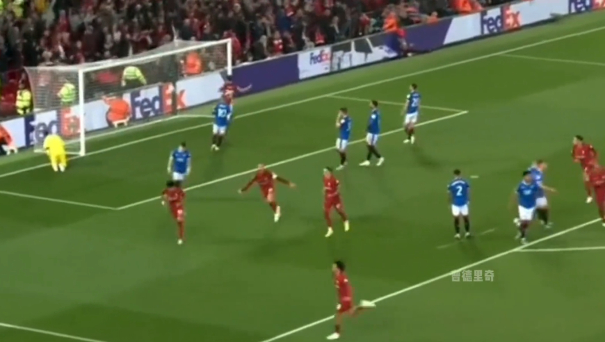 体坛记忆｜足坛现役十大任意球大师，巅峰对决