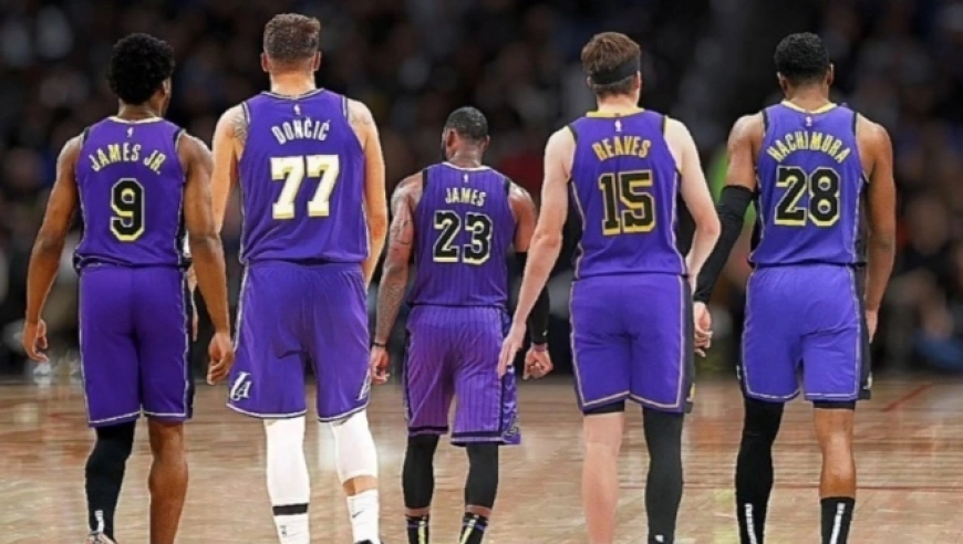 詹姆斯真要退居湖人幕后？控球出手连创新低 曝其坚持东契奇最后入场