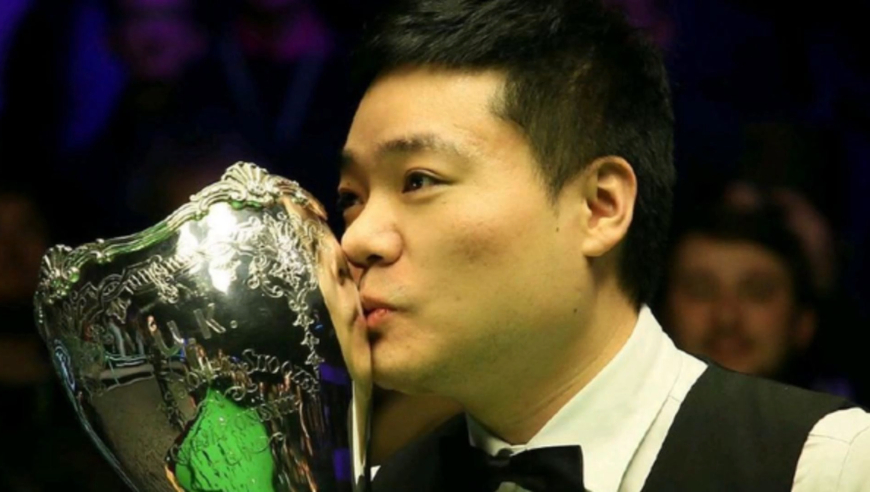 体坛记忆｜丁俊晖准神附体 四连鞭怒怼罗伯逊 现场狂吼 还有谁