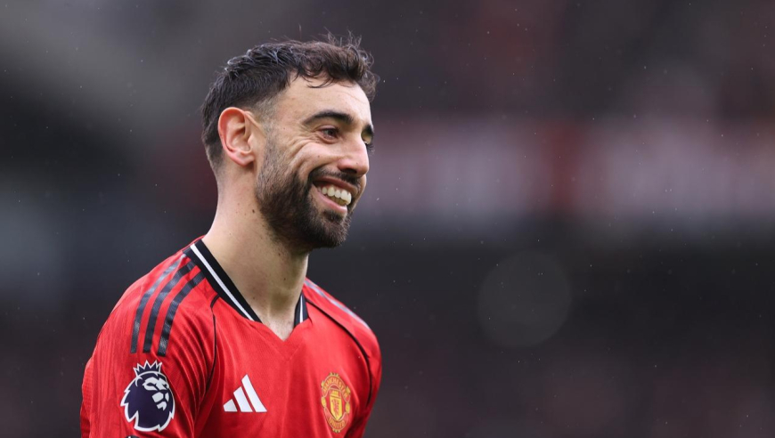 已成传奇！回看B费两度大师级助攻破贝克汉姆纪录，曼联3-1维拉