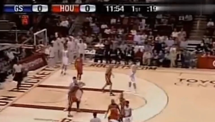 重温姚明22连胜期间对阵勇士拿下36分19篮板表现