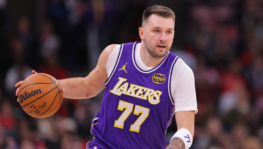 轰46分7板11助，东契奇一口气刷7大纪录！两人更该夸一人迷失该批