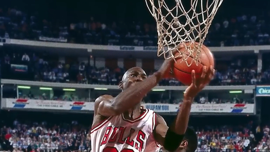 NBA漫谈｜十大最极限拉杆！空中连续3次恐怕只有乔丹才能做到！