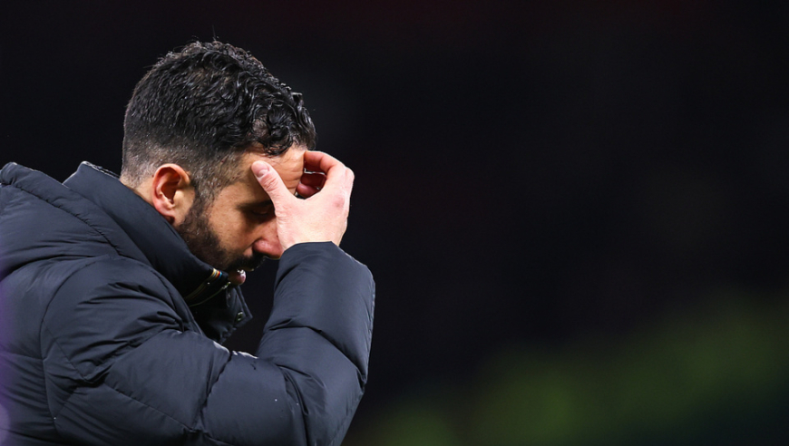 狼狈的4-4！曼联两次险遭读秒绝杀+2100万门神救主，阿莫林变阵失败