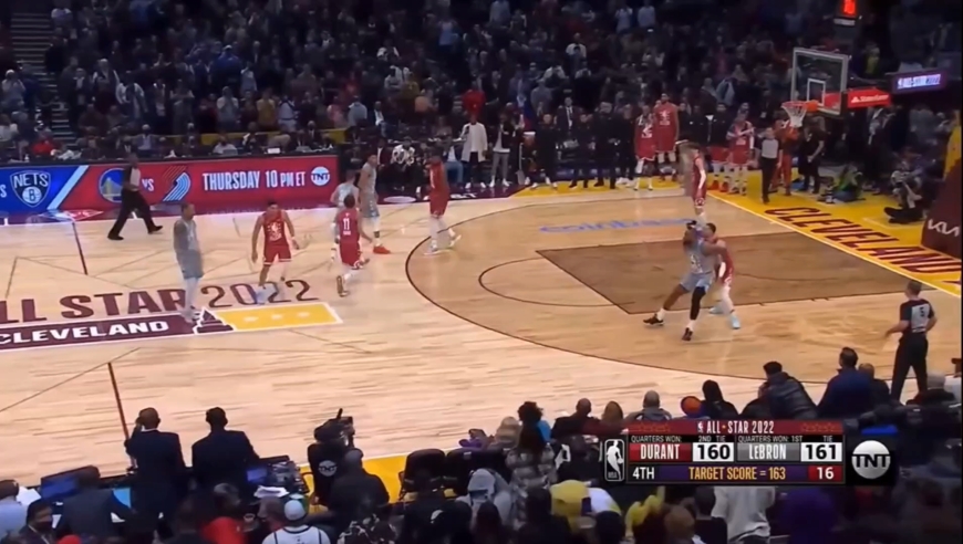 詹姆斯关键球锁定胜局!回顾22年全明星最后一刻!