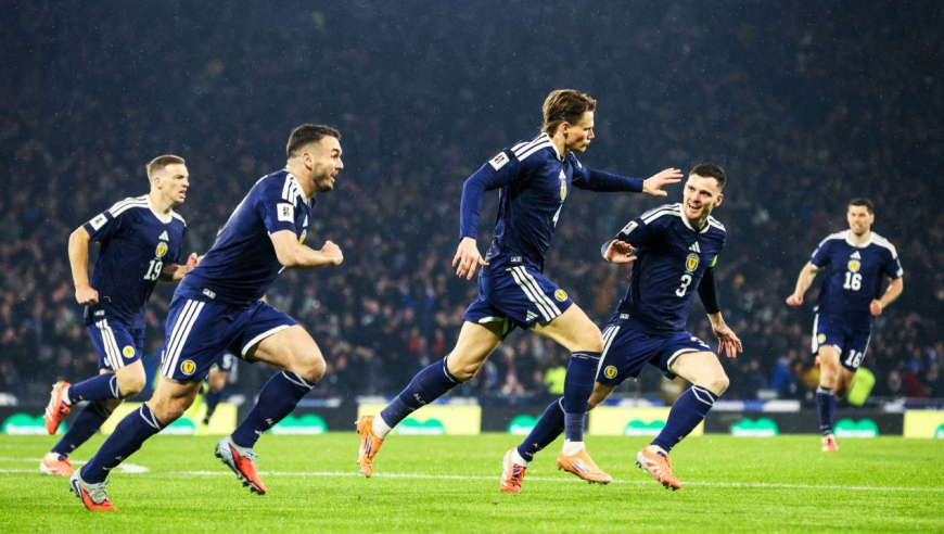 荡气回肠！速看苏格兰4-2丹麦直通世界杯，小麦倒钩领衔三神仙球